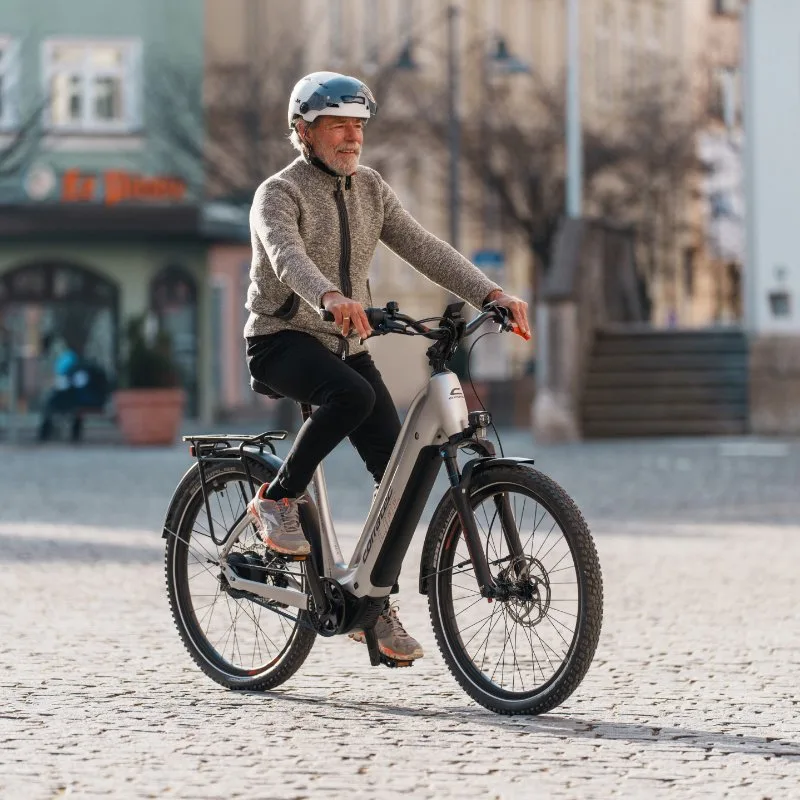 Fahrt auf dem corratec Life über Kopfsteinpflaster