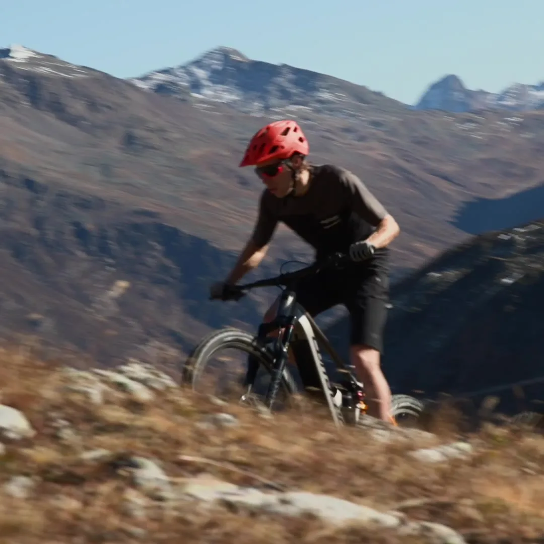 E-MTB-Abfahrt im Hochgebirge