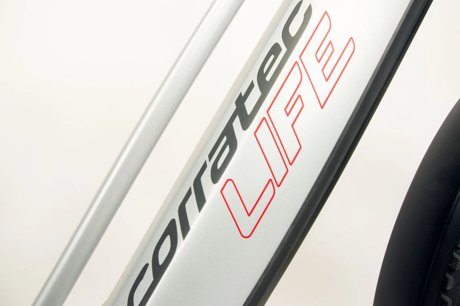Rahmen des corratec Life mit Life-Schriftzug